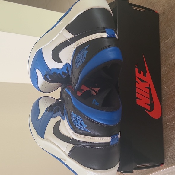 Jordan 1.5 Reverse Fragment Sneakers in size 9. - Picture 5 of 12